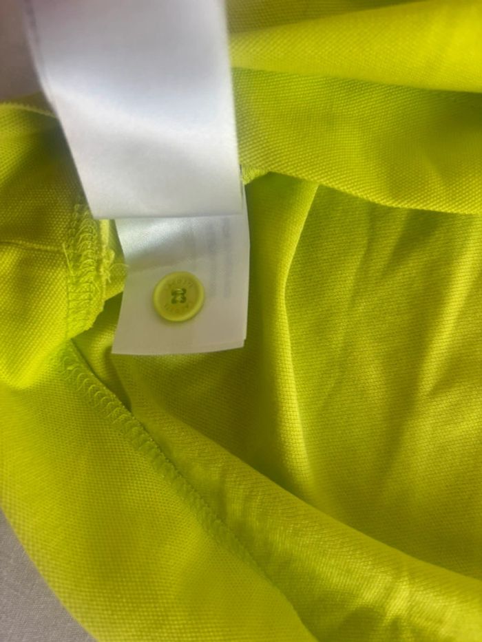 Polo Lacoste taille S vert fluo logo ton sur ton - photo numéro 10