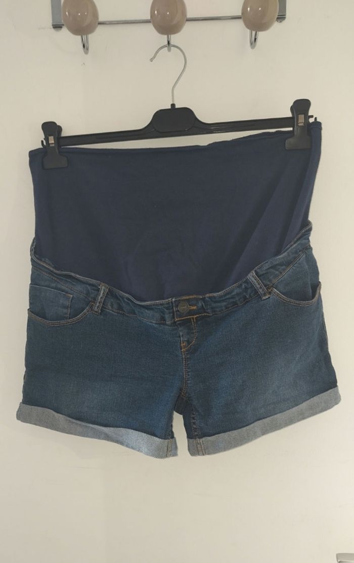 Short maternité - photo numéro 5