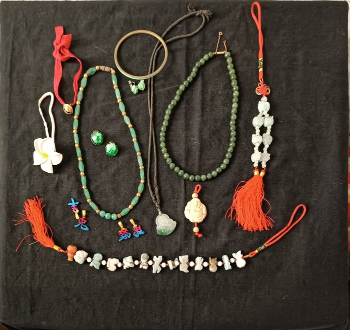 Lot bijoux fantaisie bouddha