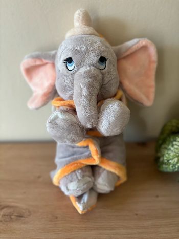 Doudou peluche éléphant Dumbo gris couverture Disney nicotoy
