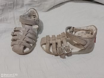 Kickers nu pieds sandales cuir 21