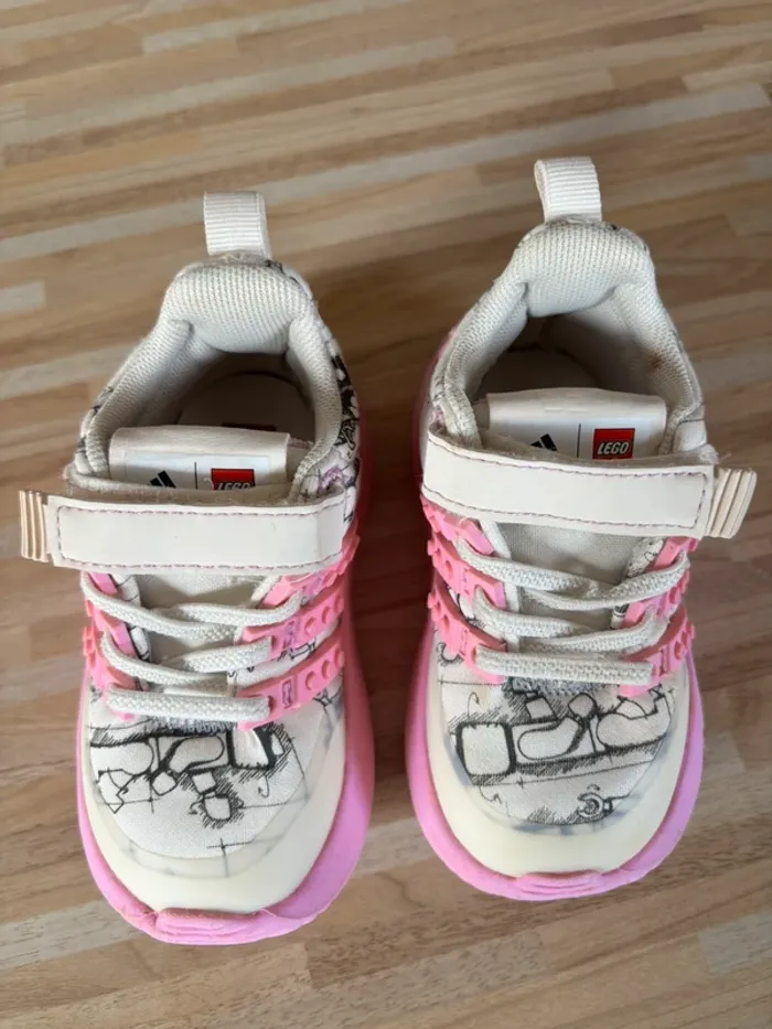 Baskets Adidas lego pointure 20 - photo numéro 3