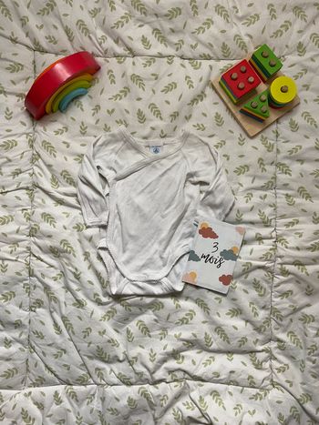 body manches longues blanc ouverture devant 3 mois petit bateau