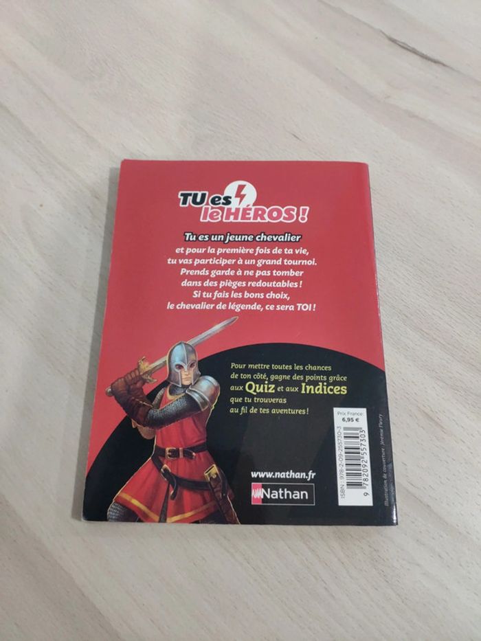 Livre jeunesse dans la peau d'un chevalier tournoi de tous les dangers tu es le héros - photo numéro 4