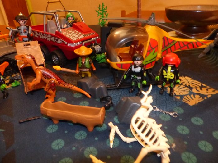 Lot playmobils chasseur de dinausores - photo numéro 6
