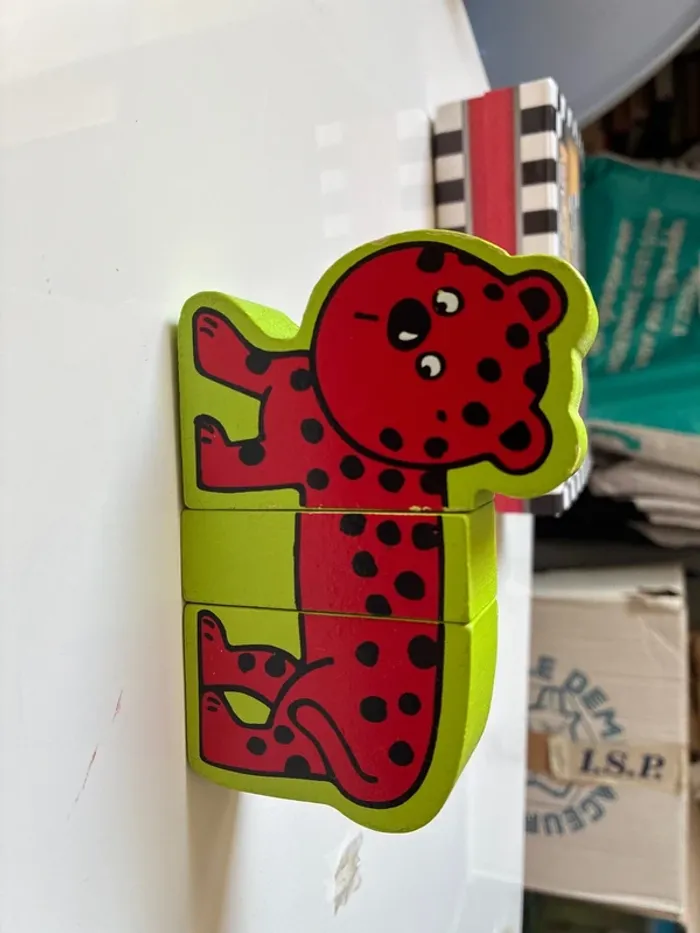 Puzzle en bois magnétique représentant un animal - photo numéro 2