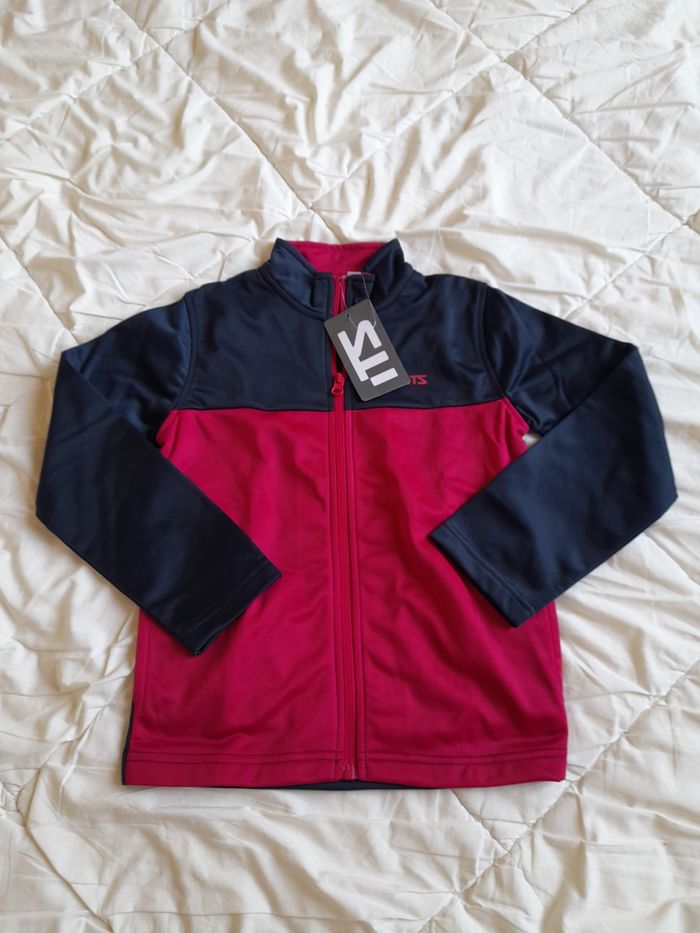 Veste de jogging its 8ans neuve avec étiquette