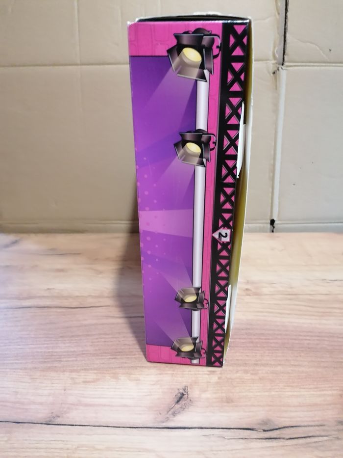 Poupée LOL OMG movie magic - photo numéro 8