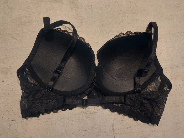 Soutien-gorge - photo numéro 2