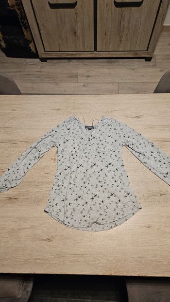 Chemise légère gris clair à dessin gris foncé, manches longues, Primark, taille XS (34/36)