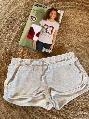 Ensemble short fille