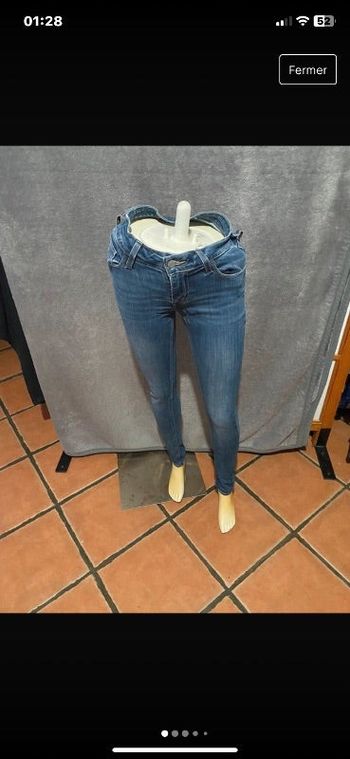 Jean bleu foncé  535 levi ´s taille 26