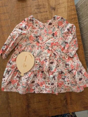 Robe fleurie manches longues