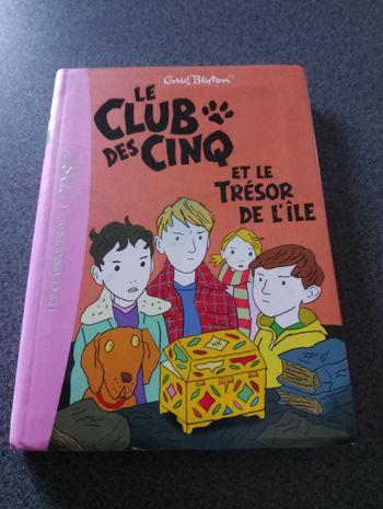 Livre Le Club Des Cinq Et Le Trésor De L'île