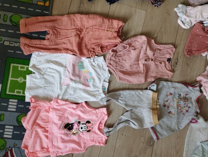 Lot Vêtements 6 mois - photo numéro 2