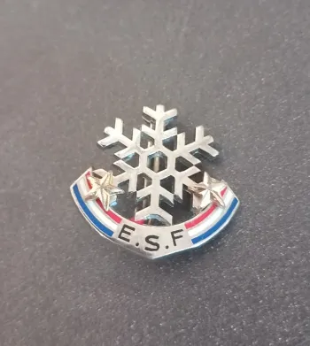 Broche flocon ESF 2 étoiles école de ski française