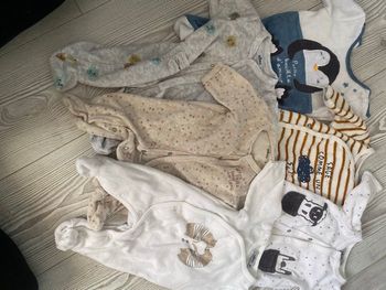 Lot y pyjamas 1 mois