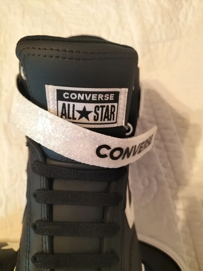 Converses neuves montantes - noires - photo numéro 9