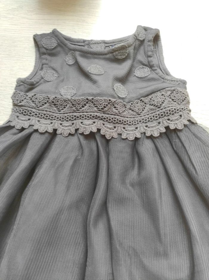 Robe tulles 3 mois - photo numéro 2