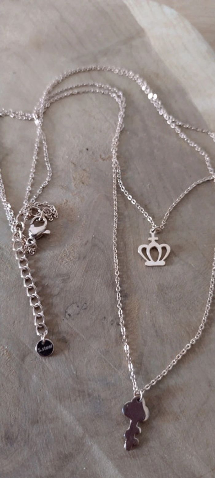 Collier double couronne et clé