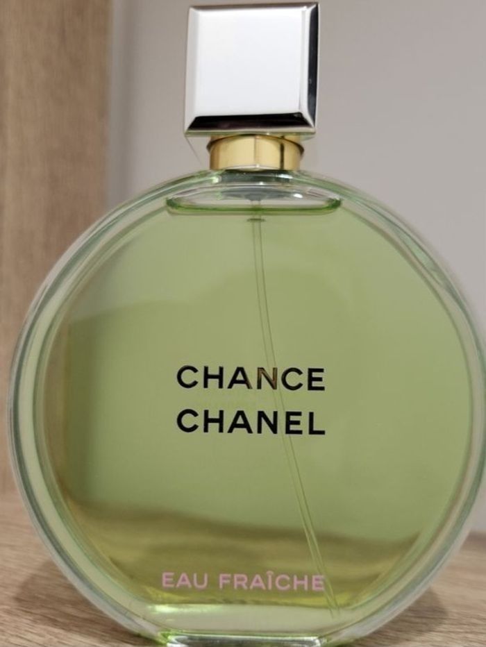 Parfums 110 euros l'unité - photo numéro 4