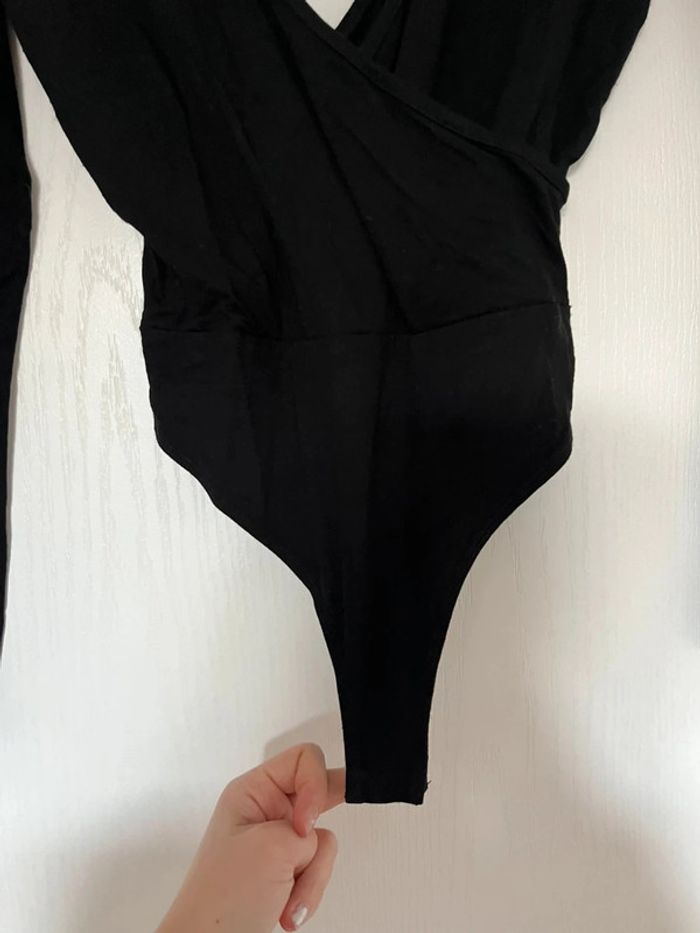 Body décolleté V Asos taille 32 - photo numéro 5