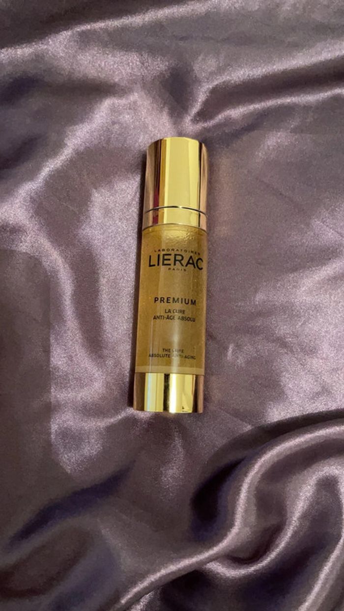 Lierac premium la cure