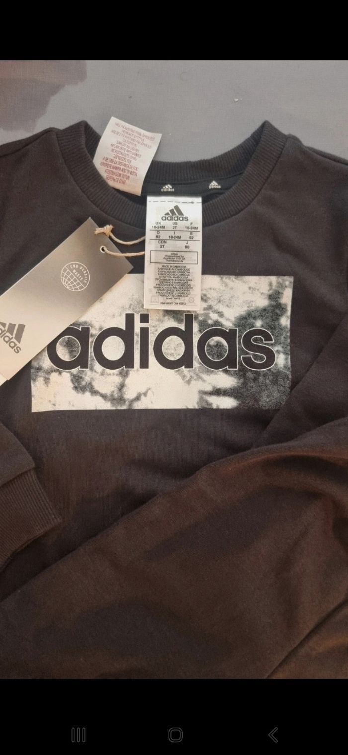 NEUF (non porté) 🏷😍🤩💙💙🏷superbe jogging molleton  ADIDAS mi saison Garçon 24 mois💙💙💙 - photo numéro 3