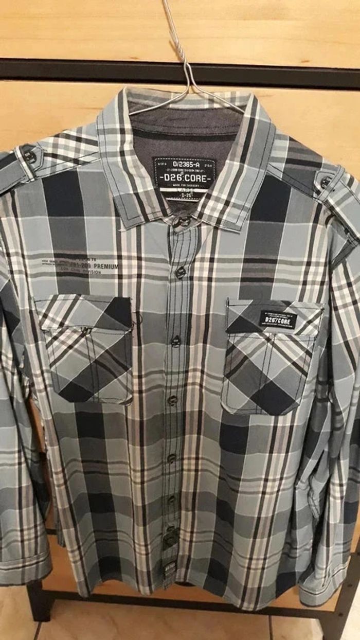 Chemise à carreaux très bon état taille L/42 - photo numéro 2