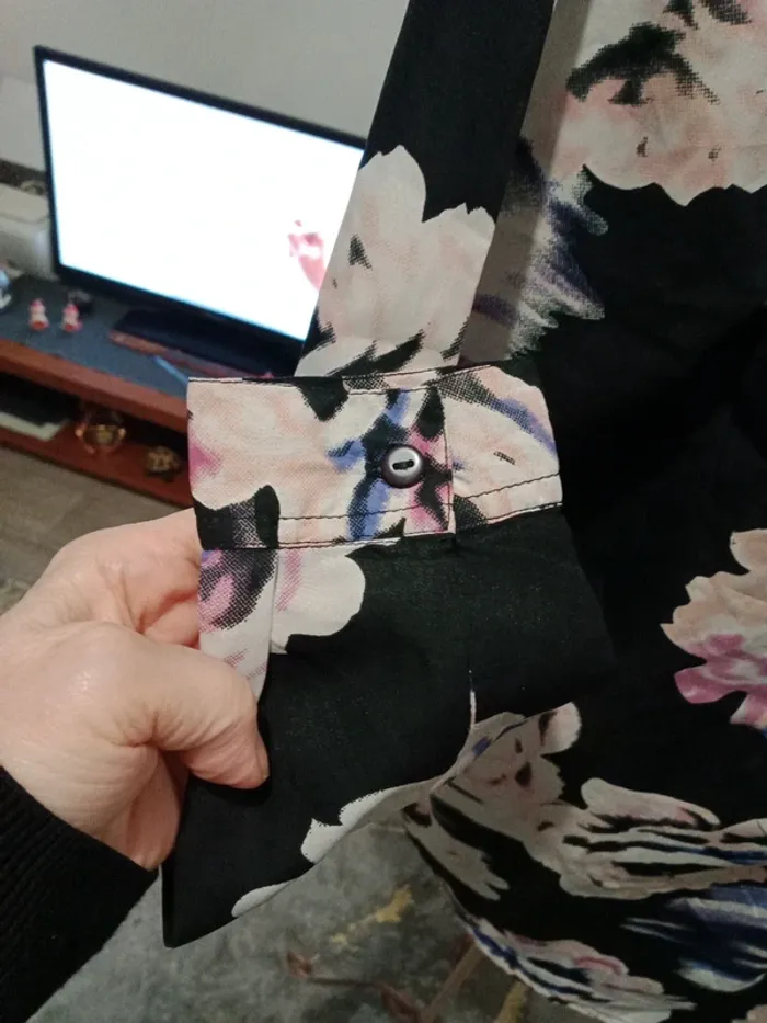 Chemise motifs fleurs - photo numéro 3