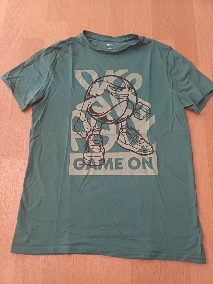 Tee shirt