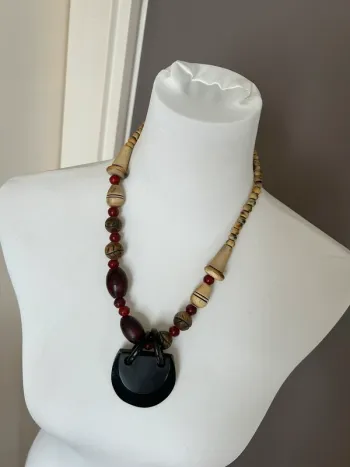 Bijoux, ancien, collier, perle bois , femme rares