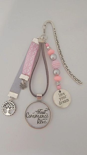 Cadeau bonheur rêve, bijoux de sac ou marque page " tout commence par un rêve "