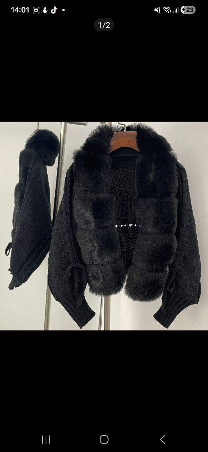 Cardigan noir a fourrure