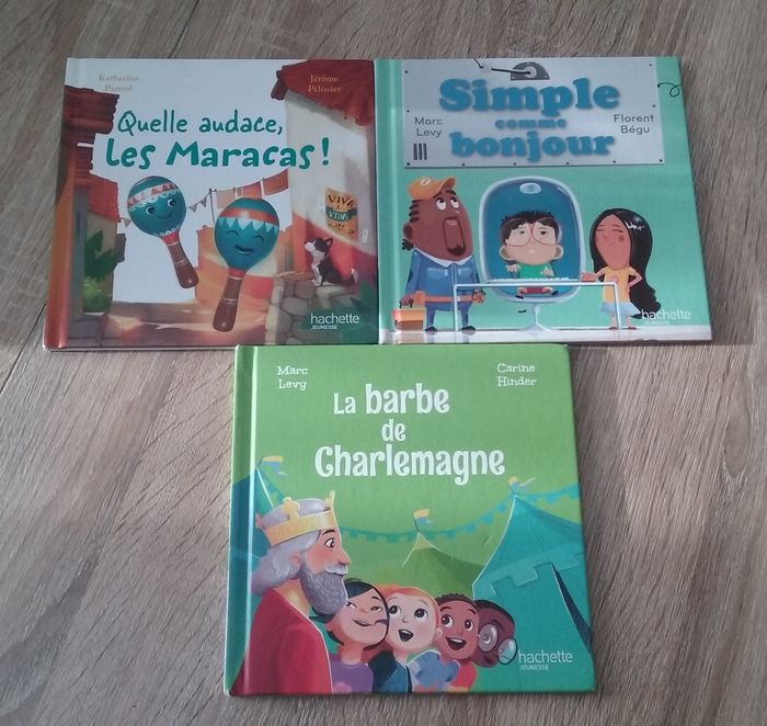 3 livres Hachette Jeunesse