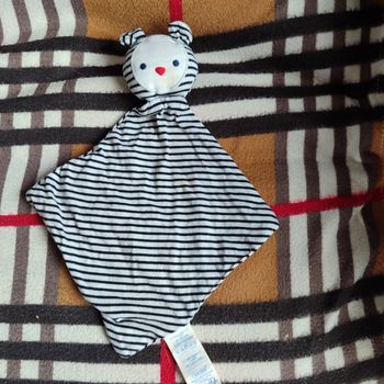 Doudou ours mouchoir obaibi 