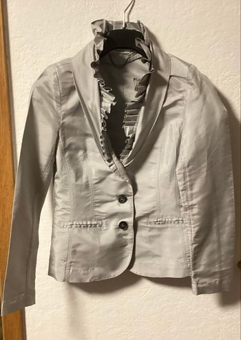 Blaser satiné , encolure plissée 38