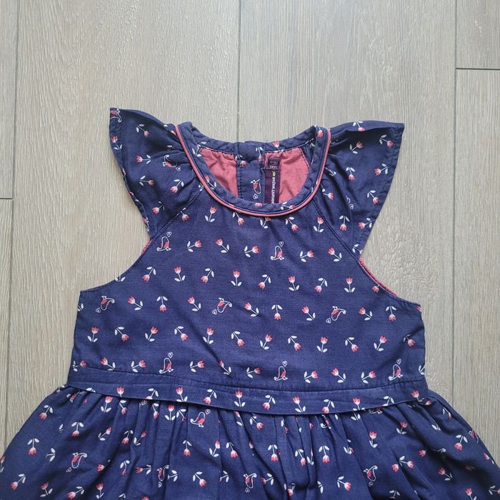 Robe bleu à fleur. Fille 5 ans. Marque Sergent Major - photo numéro 2