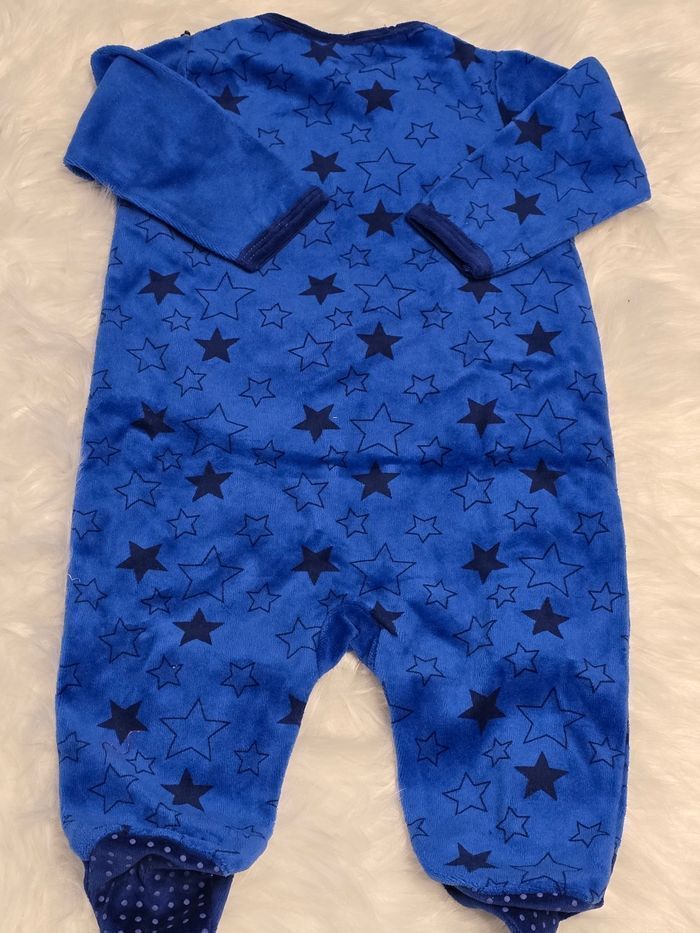 NEUF (NON PORTÉ)🏷 💙💙😍😍sublime pyjama 6 mois disneyland paris 💙💙🤩😍 - photo numéro 3