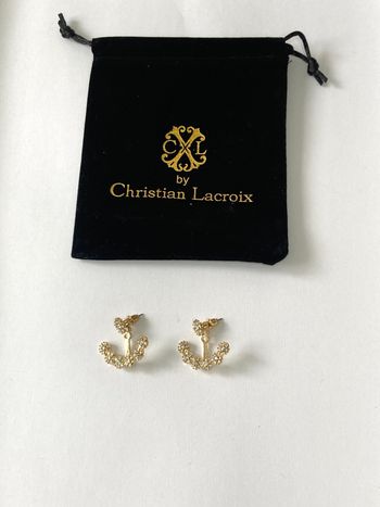 Boucles d'oreilles ancres dorées et zircons by Christian Lacroix