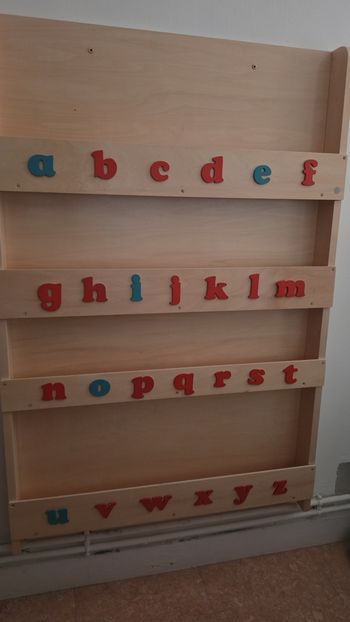 Bibliothèque montesori alphabétique 
