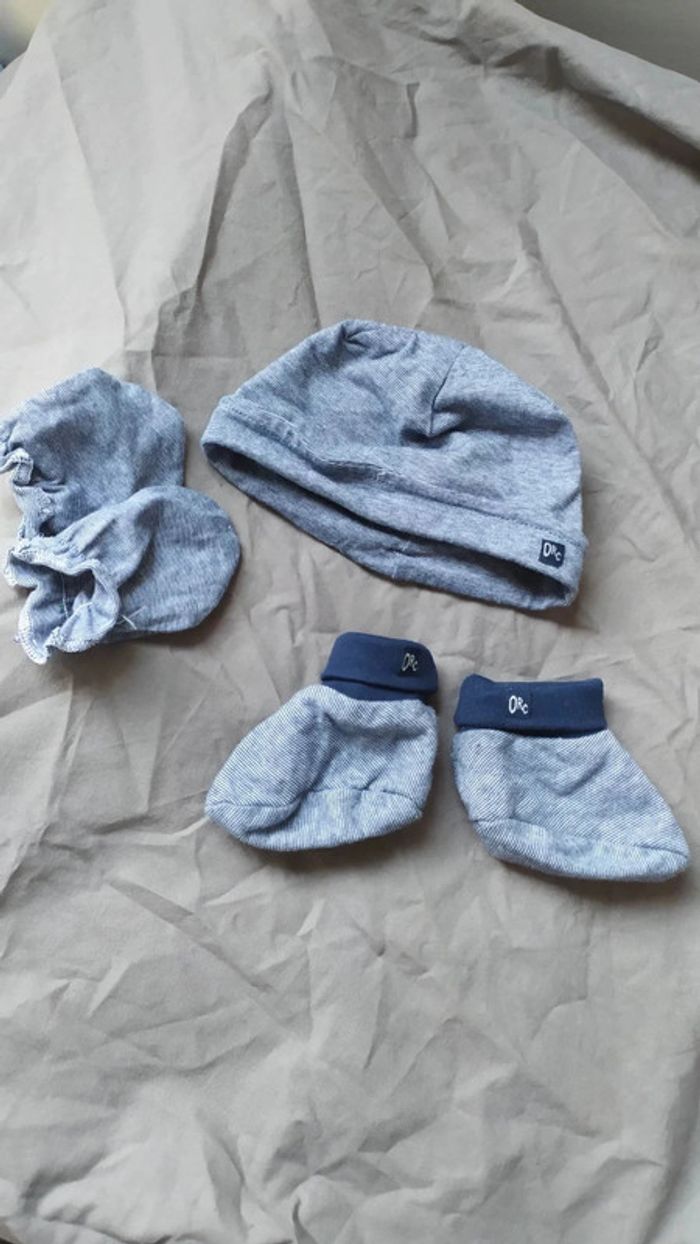 Ensemble bébé bonnet / gants / chaussons 3-6 mois