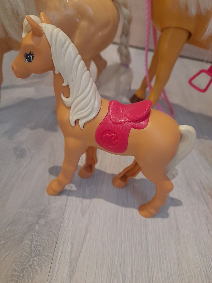 Lot de chevaux Barbie - photo numéro 2