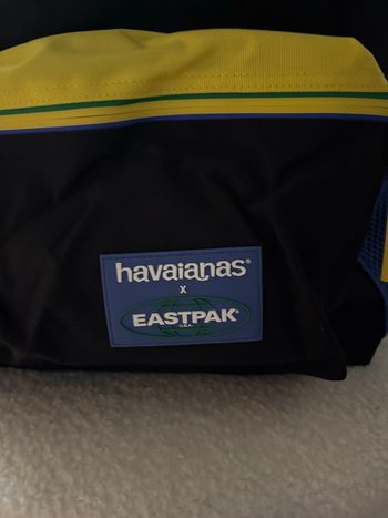 Eastpak Padded Havaianas