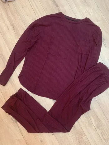 Ensemble pyjama 2 pièces bordeaux Primark