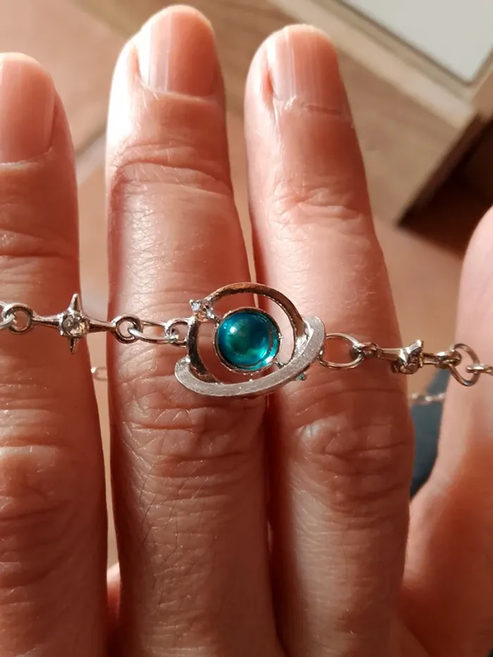 Joli petit bracelet argenté - photo numéro 2