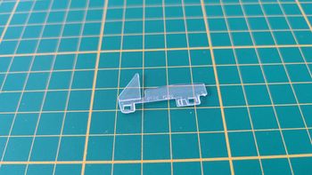 Vitre porte droite pièce détachée miniature Bburago Burago Porsche 356B 1961 1/18 1/18e 1/18ème #B99