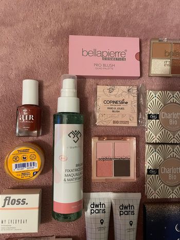 Énorme lot beauté 26 produits - Maquillage - Neufs