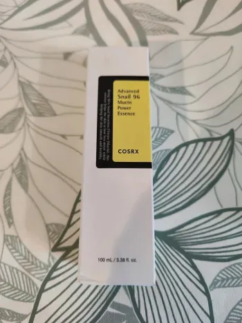 Cosrx essence avancée à la mucine d'escargot 100ml  à utiliser 12 mois après ouverture valeur 26€