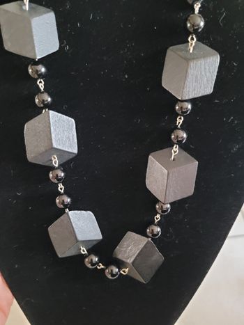 Sautoir noir et argenté